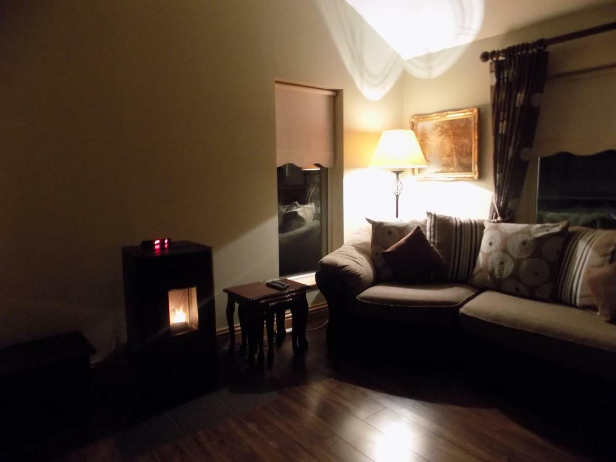 Chapel Meadow Lodge Clonard ภายนอก รูปภาพ