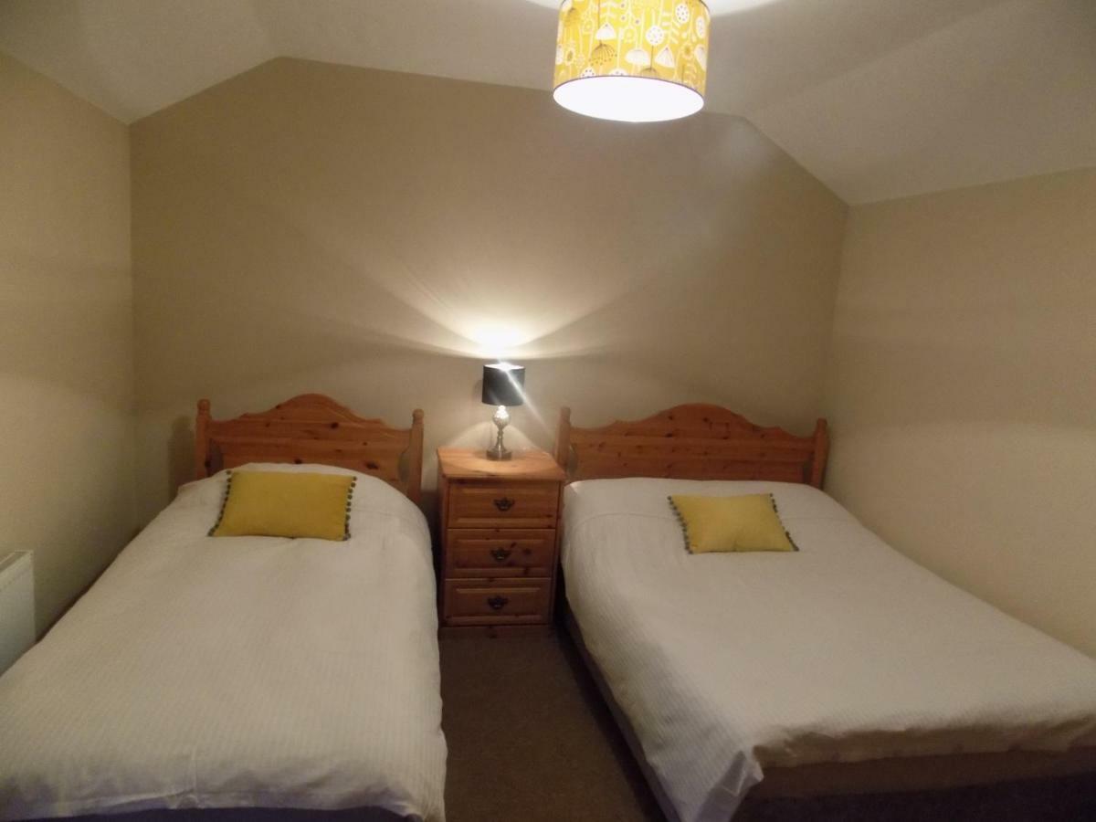Chapel Meadow Lodge Clonard ภายนอก รูปภาพ